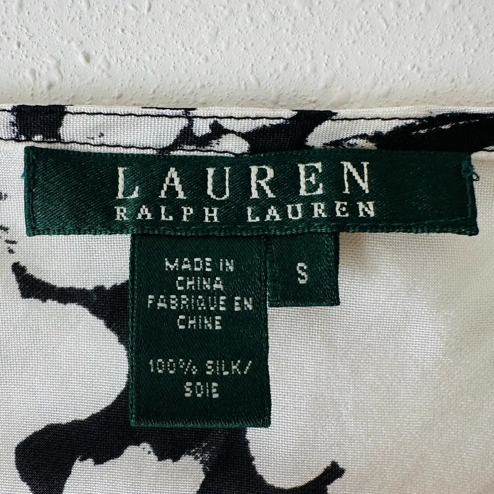 Lauren Ralph Lauren 100% silk white black floral print V-neck blouse top - Picture 5 of 7